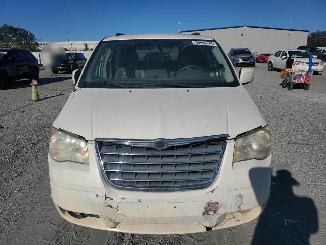 Photo 5 from auction – 2010 CHRYSLER TOWN & COU with VIN 2A4RR5D11AR284754