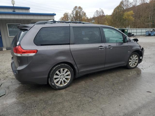 Photo 3 from auction – 2013 TOYOTA SIENNA XLE with VIN 5TDDK3DC9DS067541