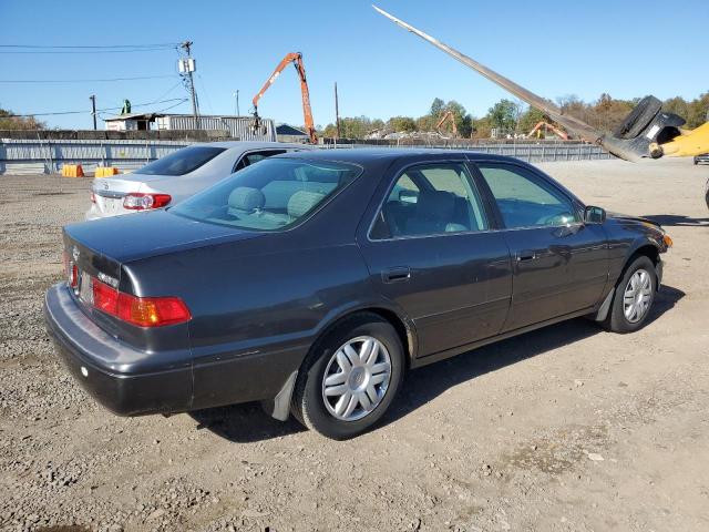 Photo 3 from auction – 2000 TOYOTA CAMRY CE with VIN 4T1BG22K5YU980601