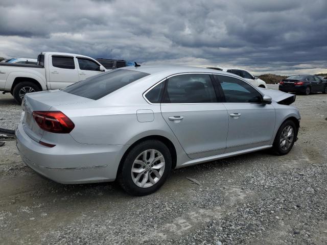 Photo 3 from auction – 2017 VOLKSWAGEN PASSAT S with VIN 1VWAT7A35HC015789