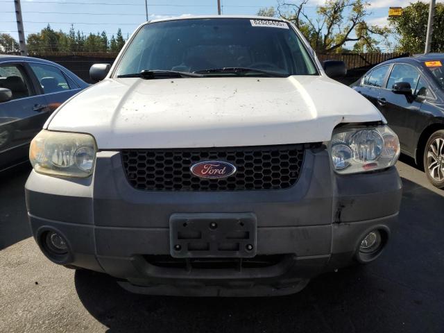 Photo 5 from auction – 2005 FORD ESCAPE XLT with VIN 1FMYU03135KA02490