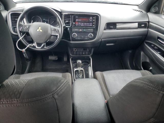 Photo 8 from auction – 2018 MITSUBISHI OUTLANDER with VIN JA4AD3A39JZ055394