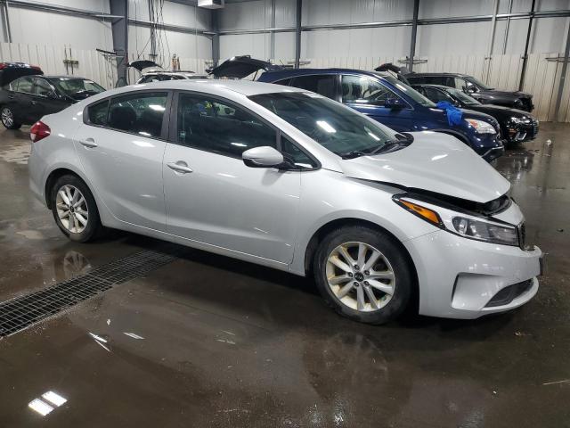Foto 4 de la subasta – 2017 KIA FORTE LX con VIN 3KPFL4A76HE008482