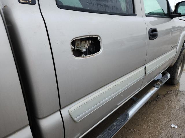 Photo 10 from auction – 2004 CHEVROLET SILVERADO with VIN 1GCHK23U64F150771