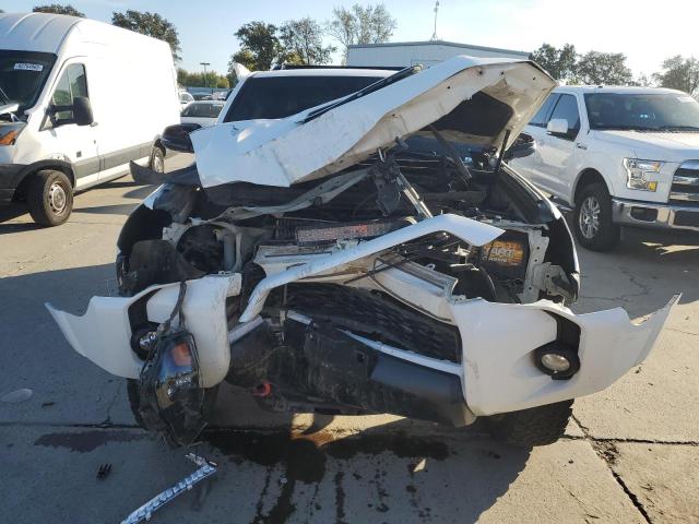 Photo 5 from auction – 2018 TOYOTA 4RUNNER SR with VIN JTEBU5JR1J5592032