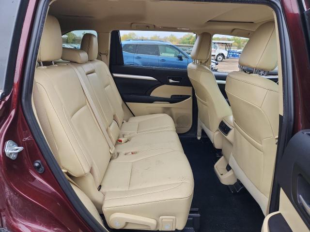 Photo 11 from auction – 2019 TOYOTA HIGHLANDER SE with VIN 5TDJZRFH5KS705243