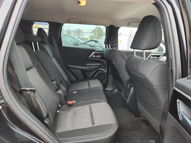 Photo 11 from auction – 2023 MITSUBISHI OUTLANDER with VIN JA4J4TA86PZ007582