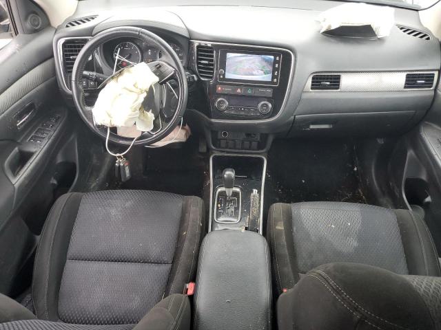 Photo 8 from auction – 2018 MITSUBISHI OUTLANDER with VIN JA4AD3A30JZ051895