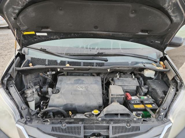 Photo 12 from auction – 2013 TOYOTA SIENNA XLE with VIN 5TDDK3DC3DS062951