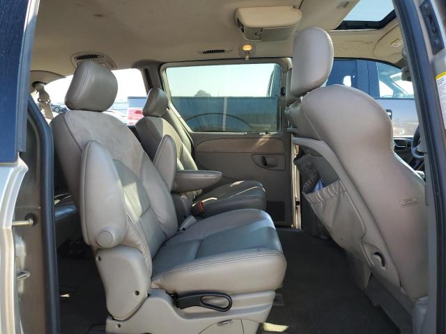 Photo 11 from auction – 2003 CHRYSLER TOWN & COU with VIN 2C8GP64L43R158528