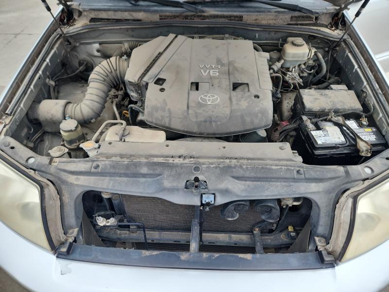Photo 12 from auction – 2005 TOYT 4RUNNER SR5 with VIN JTEZU14R958028541