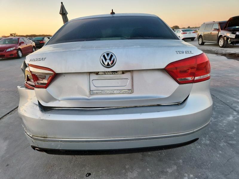 Photo 6 from auction – 2013 VOLKSWAGEN PASSAT SEL with VIN 1VWCN7A37DC032302