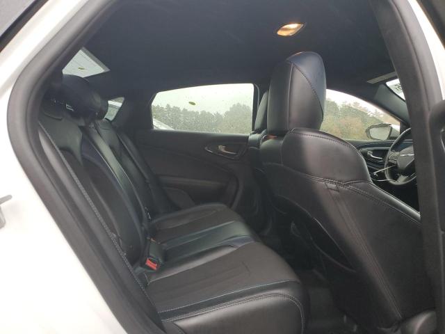 Photo 10 from auction – 2015 CHRYSLER 200 S with VIN 1C3CCCDGXFN684391
