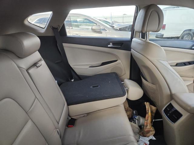 Photo 11 from auction – 2016 HYUNDAI TUCSON with VIN KM8J3CA29GU181725