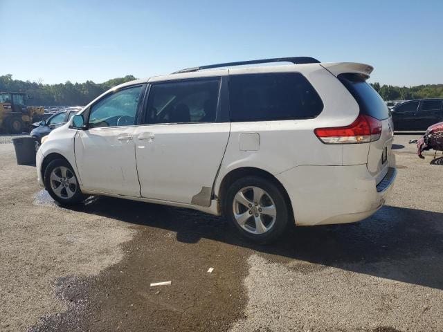 Photo 2 from auction – 2012 TOYOTA SIENNA LE with VIN 5TDKK3DC3CS190015