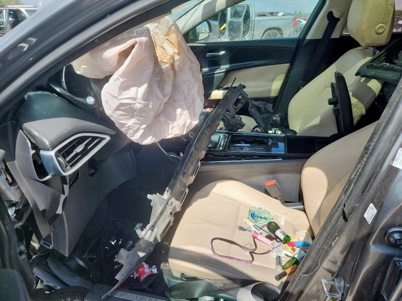 Photo 7 from auction – 2019 JAGUAR XE PREMIUM with VIN SAJAD4FX5KCP49707