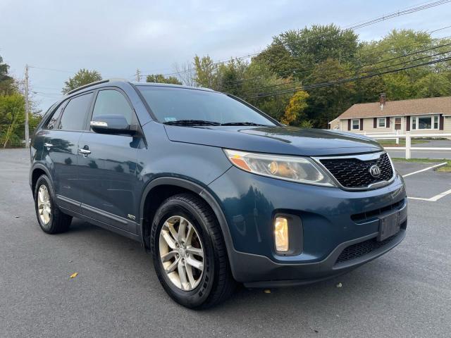 Photo 1 from auction – 2015 KIA SORENTO LX with VIN 5XYKTCA62FG611526