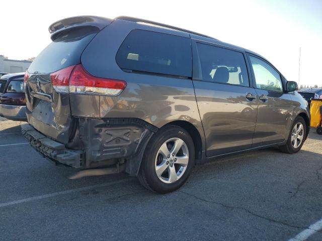 Photo 3 from auction – 2014 TOYOTA SIENNA LE with VIN 5TDKK3DC9ES463963