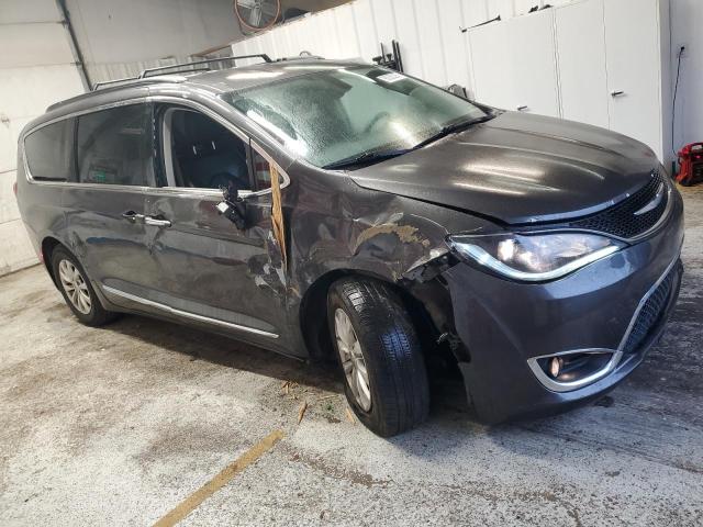Photo 4 from auction – 2017 CHRYSLER PACIFICA T with VIN 2C4RC1BG9HR591025