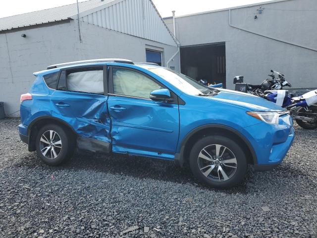 Photo 4 from auction – 2017 TOYOTA RAV4 XLE with VIN JTMRFREV1HJ707435
