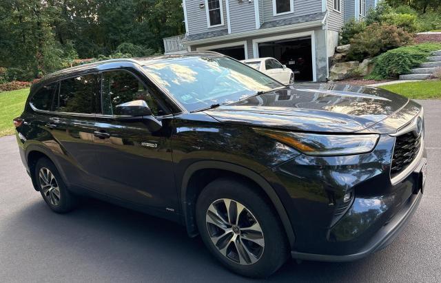 TOYOTA HIGHLANDER 2021 with VIN 5TDHBRCH4MS067433 - Photo from auction