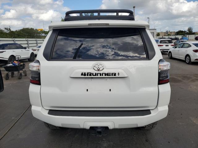 Photo 6 from auction – 2023 TOYOTA 4RUNNER SR5 with VIN JTEEU5JR2P5303018