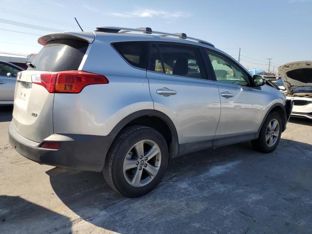 Photo 3 from auction – 2015 TOYOTA RAV4 XLE with VIN JTMWFREV1FD060193