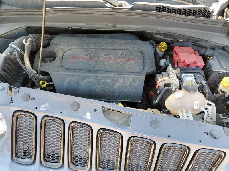 Photo 11 from auction – 2018 JEEP RENEGADE L with VIN ZACCJABB8JPJ07482
