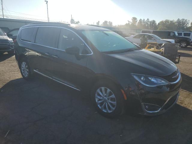 Photo 4 from auction – 2017 CHRYSLER PACIFICA T with VIN 2C4RC1BG2HR661481