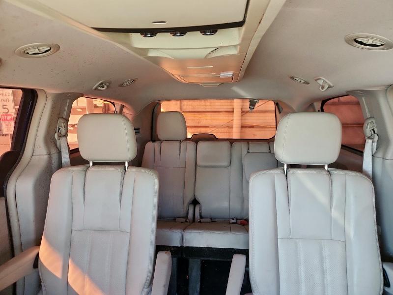 Photo 10 from auction – 2012 CHRYSLER TOWN & COU with VIN 2C4RC1BG5CR216788