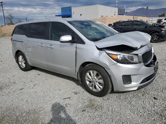Photo 4 from auction – 2017 KIA SEDONA L with VIN KNDMA5C16H6272898