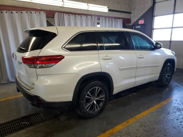 Photo 3 from auction – 2018 TOYOTA HIGHLANDER with VIN 5TDBZRFH3JS832558