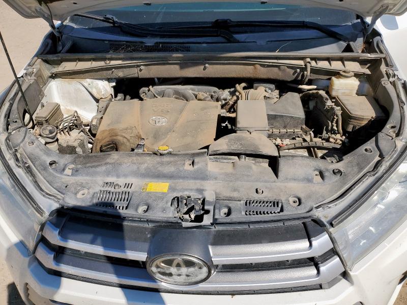 Photo 12 from auction – 2017 TOYOTA HIGHLANDER with VIN 5TDKZRFH8HS509133