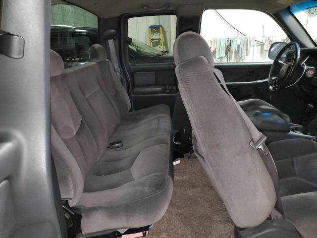 Photo 10 from auction – 2002 CHEVROLET SILVERADO K1500 with VIN 2GCEK19T021412719