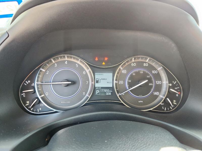 Photo 9 from auction – 2016 INFINITI QX80 with VIN JN8AZ2NC3G9402596