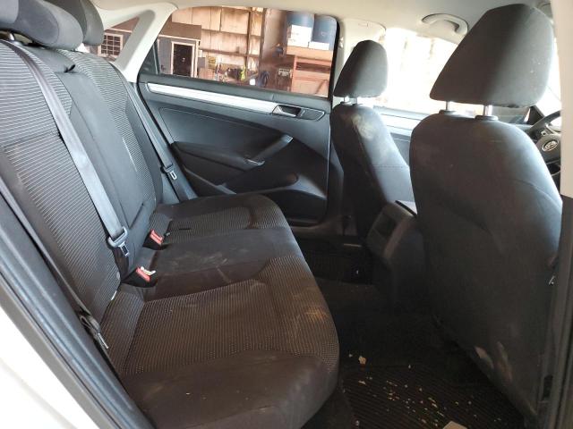 Photo 10 from auction – 2016 VOLKSWAGEN PASSAT S with VIN 1VWAT7A35GC050248
