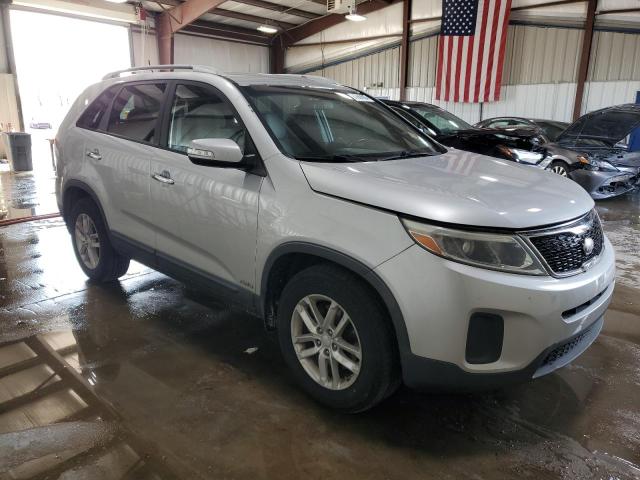 Photo 4 from auction – 2014 KIA SORENTO LX with VIN 5XYKTDA73EG481060