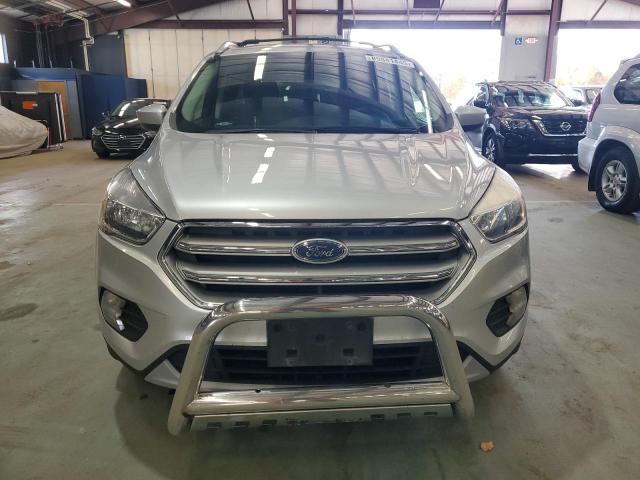 Photo 5 from auction – 2017 FORD ESCAPE SE with VIN 1FMCU9GD2HUD23271