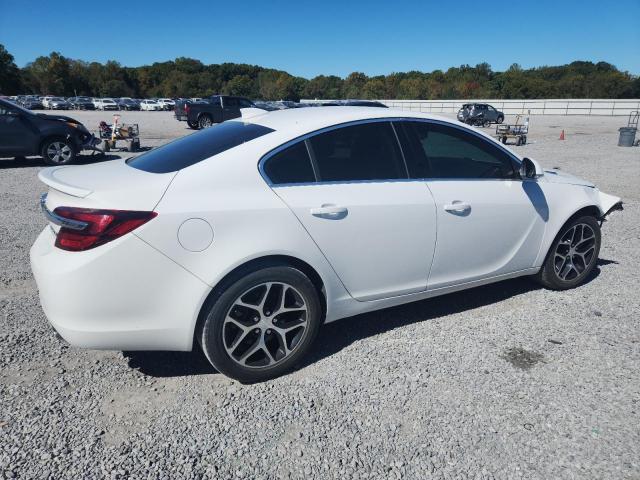 Photo 3 from auction – 2017 BUICK REGAL SPOR with VIN 2G4GL5EX3H9116296
