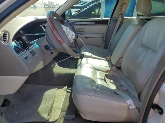 Photo 7 from auction – 2004 LINCOLN TOWN CAR U with VIN 1LNHM83WX4Y688520