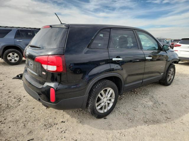 Photo 3 from auction – 2015 KIA SORENTO LX with VIN 5XYKTCA68FG641842