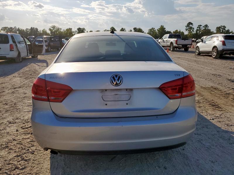 Photo 6 from auction – 2015 VOLKSWAGEN PASSAT S with VIN 1VWAT7A32FC075607