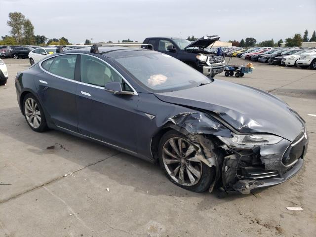 Photo 4 from auction – 2015 TESLA MODEL S 85 with VIN 5YJSA1H2XFFP79872