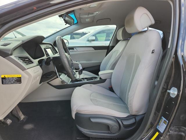 Photo 7 from auction – 2017 HYUNDAI SONATA SE with VIN 5NPE24AF2HH483757