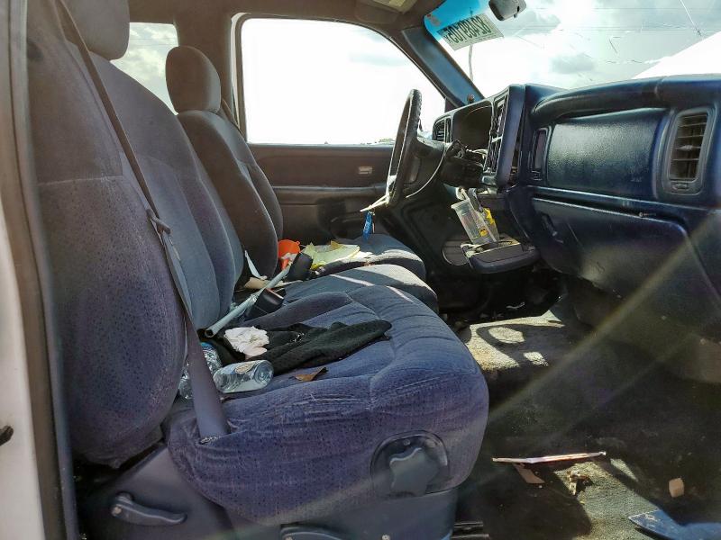 Photo 7 from auction – 1999 CHEVROLET SILVERADO with VIN 2GCEC19W6X1230618