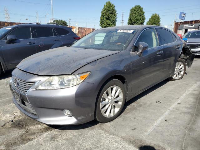 LEXUS ES 300H 2014 مع رقم تعريف المركبة JTHBW1GG1E2067443 - صورة من المزاد