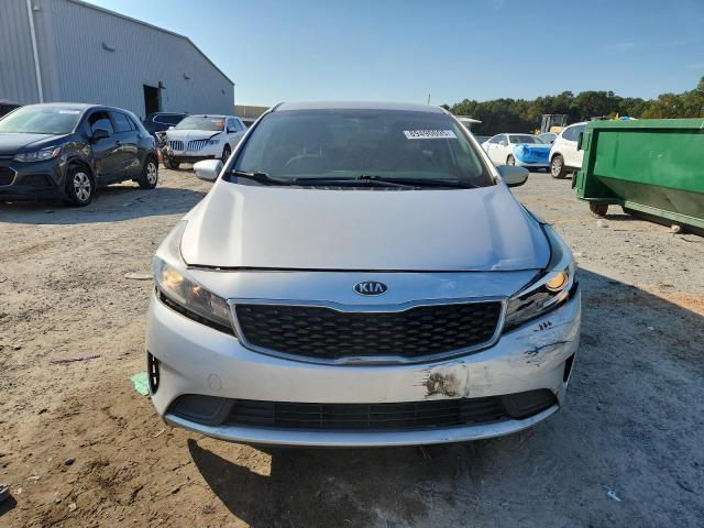 Photo 5 from auction – 2018 KIA FORTE LX with VIN 3KPFL4A74JE180743