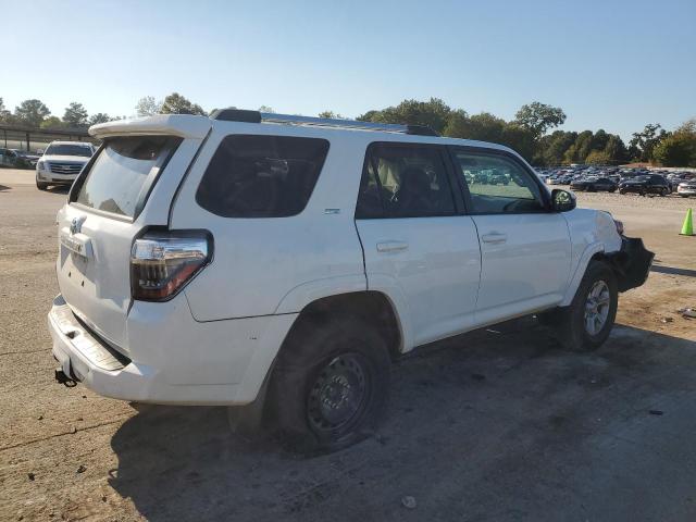Photo 3 from auction – 2021 TOYOTA 4RUNNER SR with VIN JTEMU5JR5M5941562