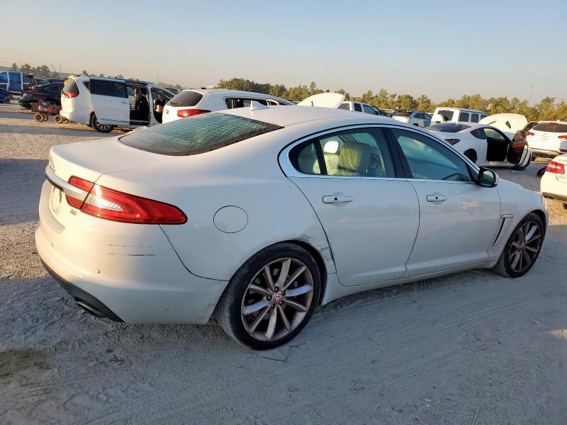 Снимка 3 от търг – 2015 JAGU XF 3.0 SPORT с VIN SAJWA0F78F8U59106