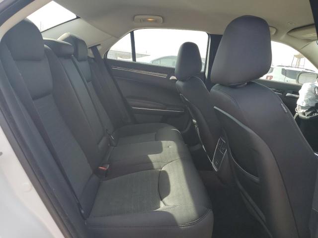 Photo 10 from auction – 2018 CHRYSLER 300 TOURING with VIN 2C3CCARG0JH324707